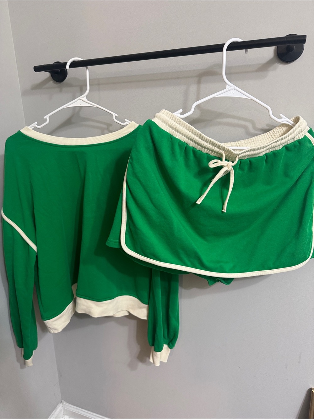 Entro Green Drawstring Athletic Skort set